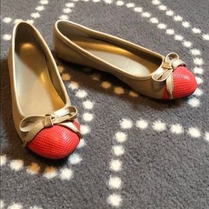 Nude and coral flats!